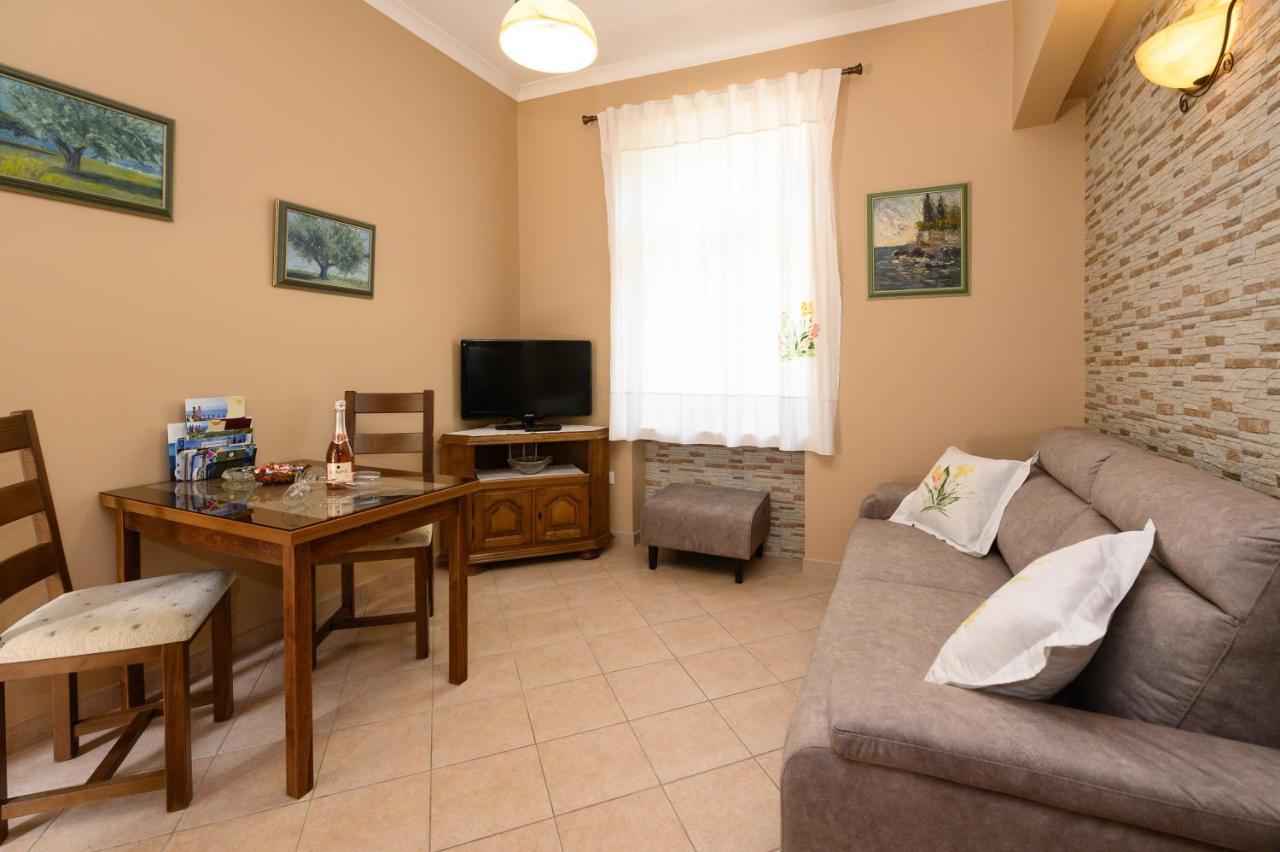 Apartments Villa Salona 奥帕提亚 外观 照片