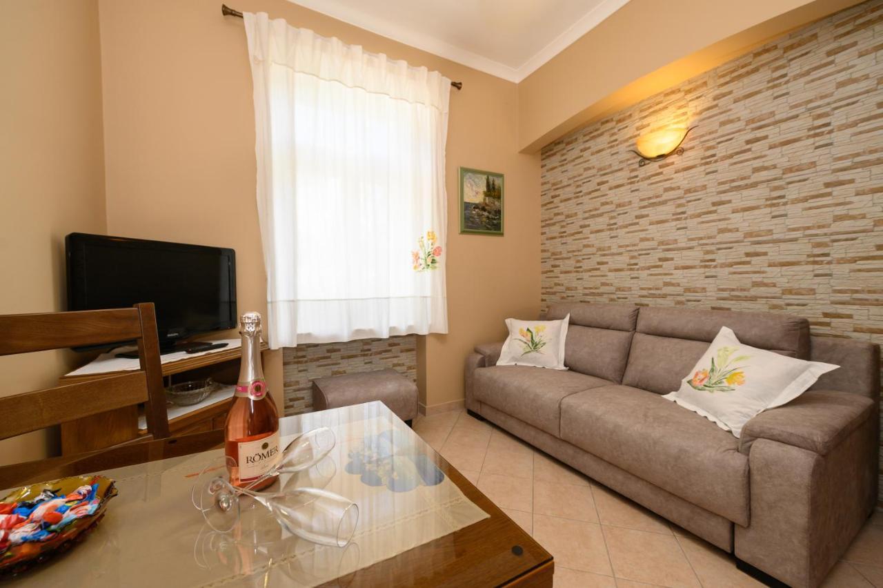 Apartments Villa Salona 奥帕提亚 外观 照片