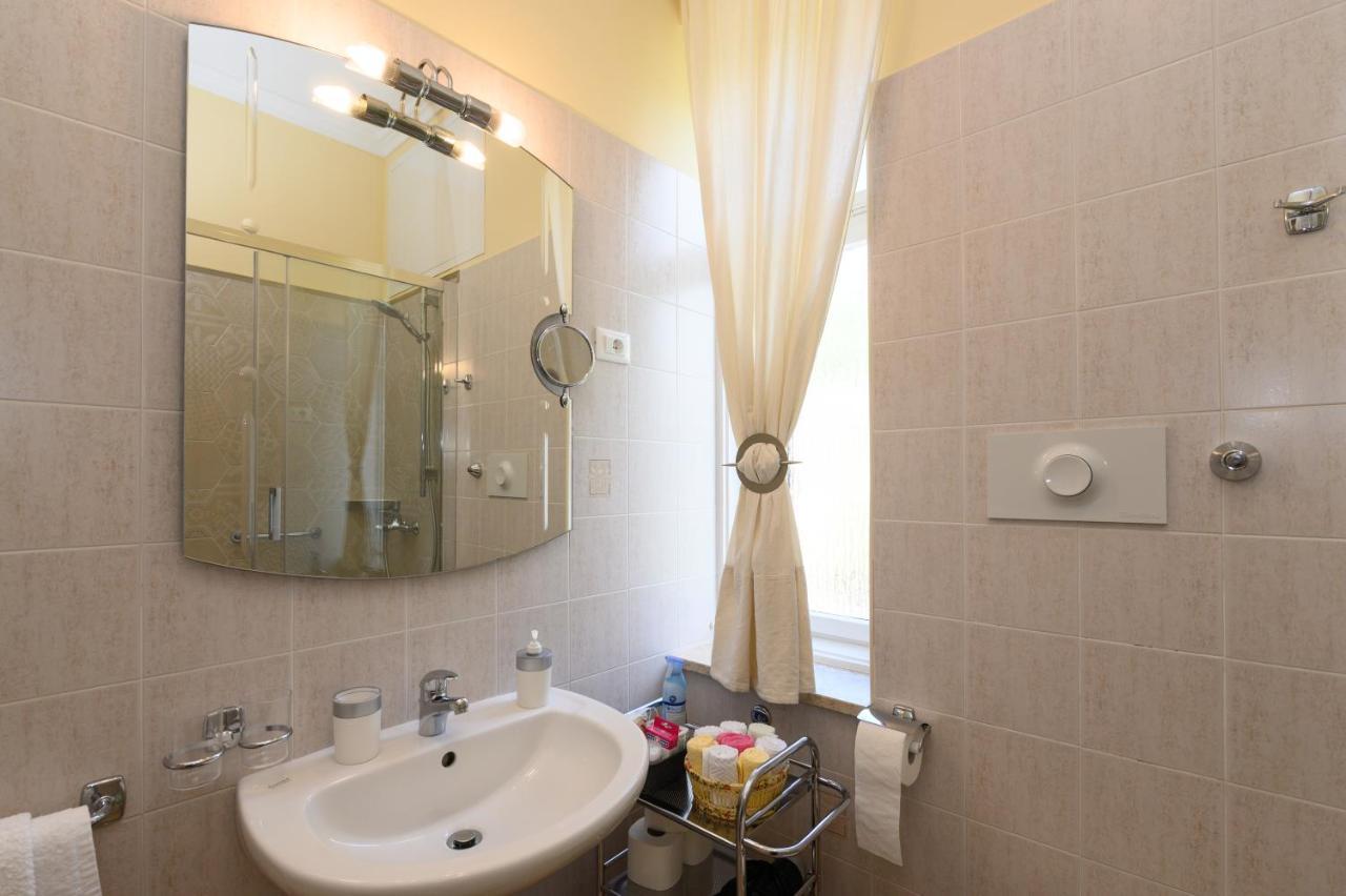 Apartments Villa Salona 奥帕提亚 外观 照片
