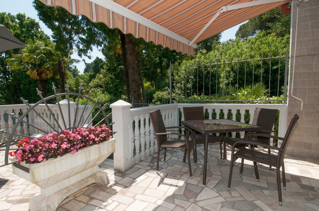Apartments Villa Salona 奥帕提亚 客房 照片
