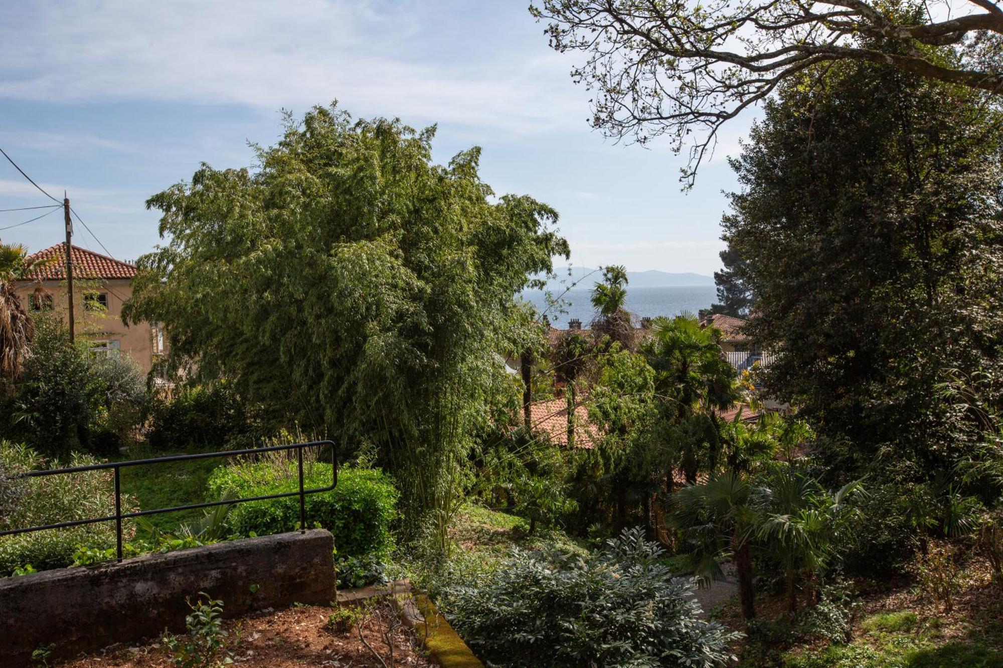 Apartments Villa Salona 奥帕提亚 外观 照片