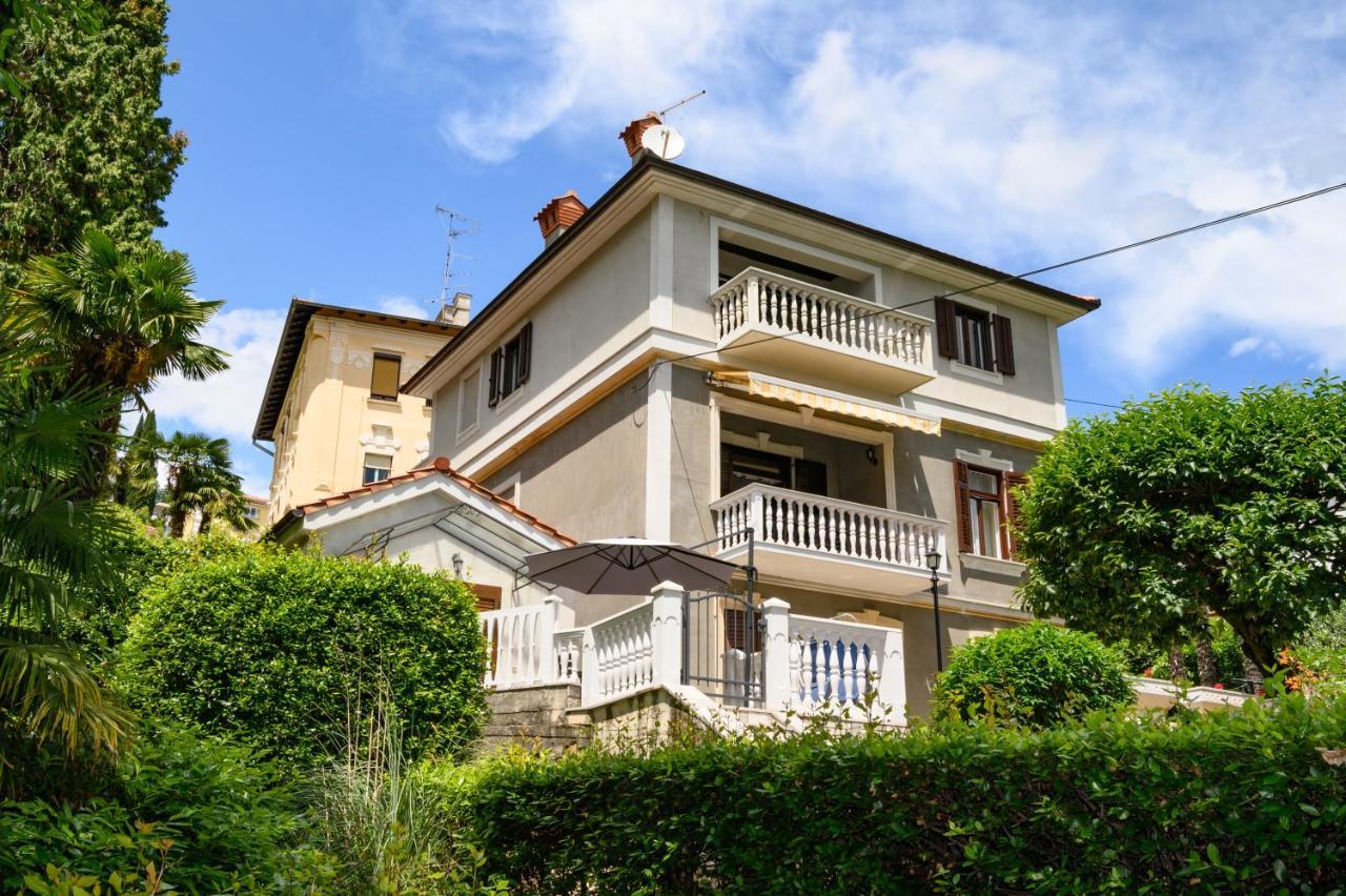 Apartments Villa Salona 奥帕提亚 外观 照片