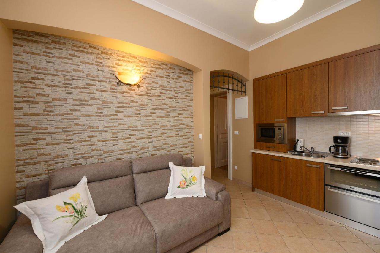 Apartments Villa Salona 奥帕提亚 外观 照片